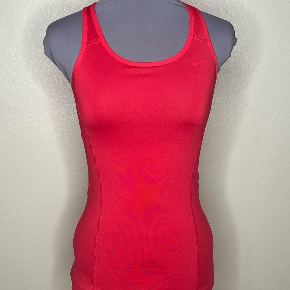 Nike Red Workout Tank With Built-In Bra Size XS